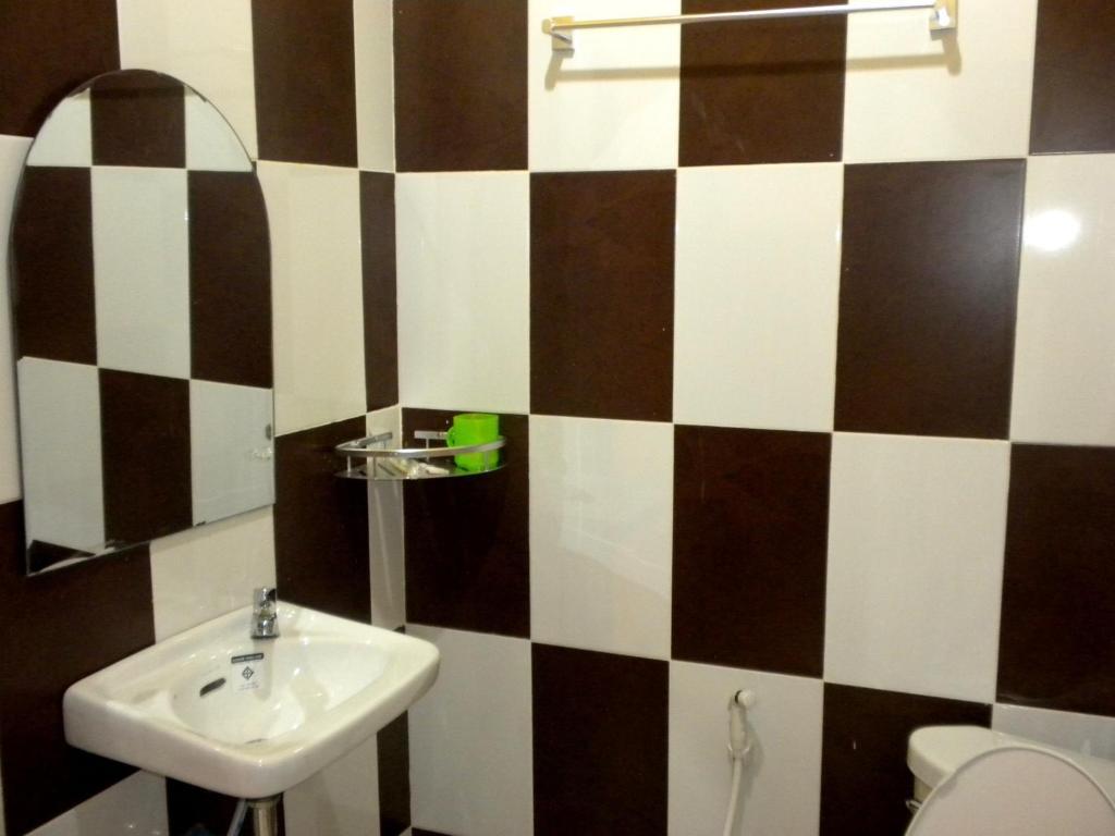 Old Town Guesthouse Kampot Phòng bức ảnh